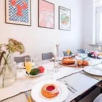 Oomph Breathe The Earthy Calm Of A 150sqm Apartman Berlin