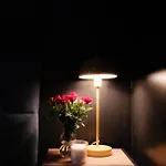 Apartman Oomph Breathe The Earthy Calm Of A 150sqm Berlin