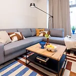 Oomph Breathe The Earthy Calm Of A 150sqm Διαμέρισμα