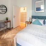 Oomph Breathe The Earthy Calm Of A 150sqm Διαμέρισμα *