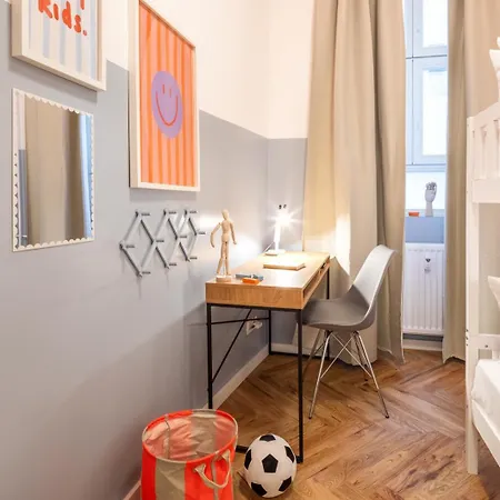 Oomph Breathe The Earthy Calm Of A 150sqm * Berlin