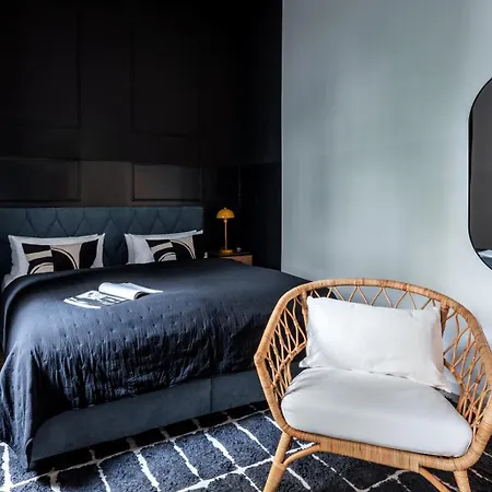 Apartman Oomph Breathe The Earthy Calm Of A 150sqm *