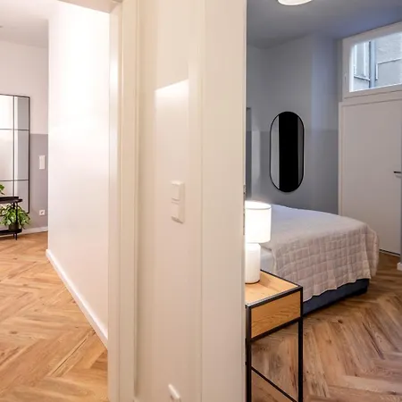 Oomph Breathe The Earthy Calm Of A 150sqm Berlin