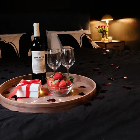 Oomph Breathe The Earthy Calm Of A 150sqm * Berlin