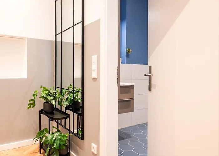 Oomph Breathe The Earthy Calm Of A 150sqm * Berlín