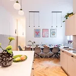 Oomph Breathe The Earthy Calm Of A 150sqm Appartement *