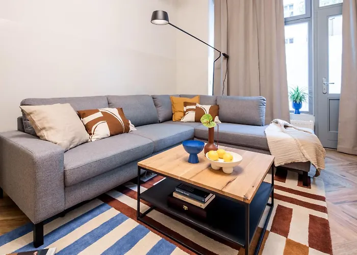 Oomph Breathe The Earthy Calm Of A 150sqm 公寓